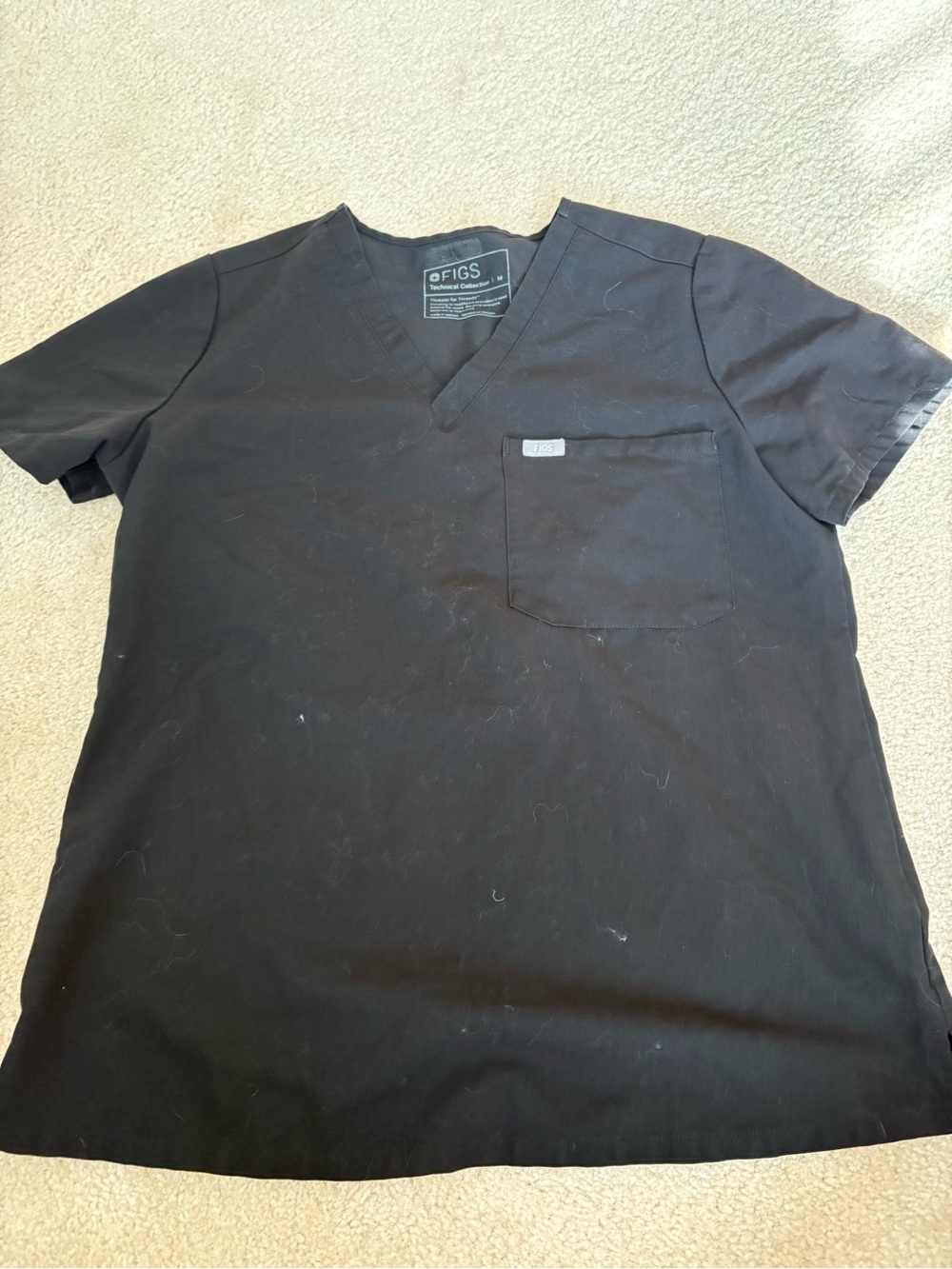 FIGS Medium Black V-Neck One Pocket Top